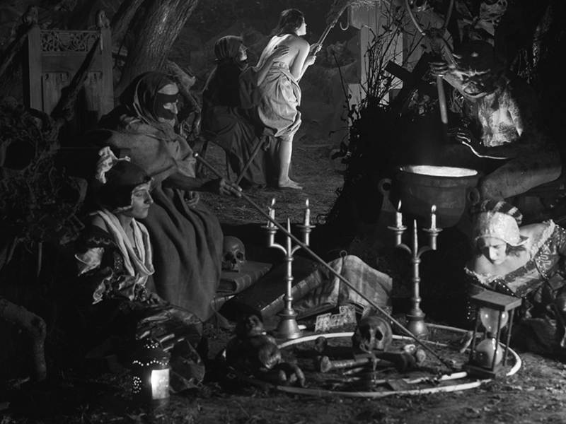 La Sorcellerie à travers les âges 